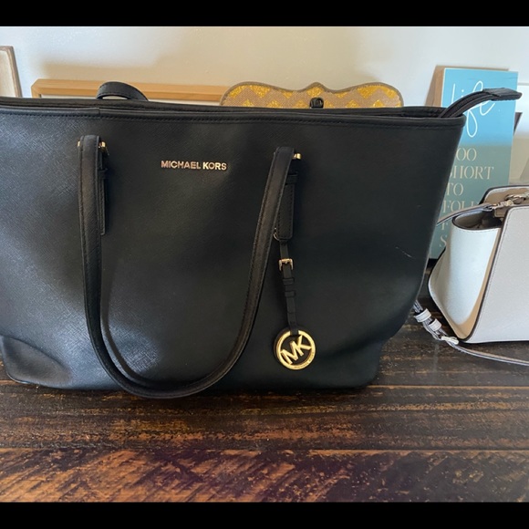 Mk tote - Picture 1 of 1